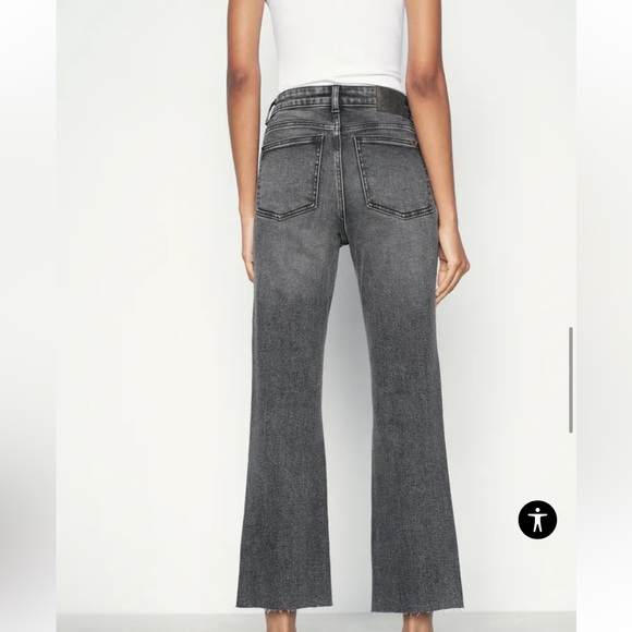 Zara HIGH-WAISTED MINI FLARE JEANS Z1975 Size 2 NWT
Gray HIGH RISE - Picture 7 of 10